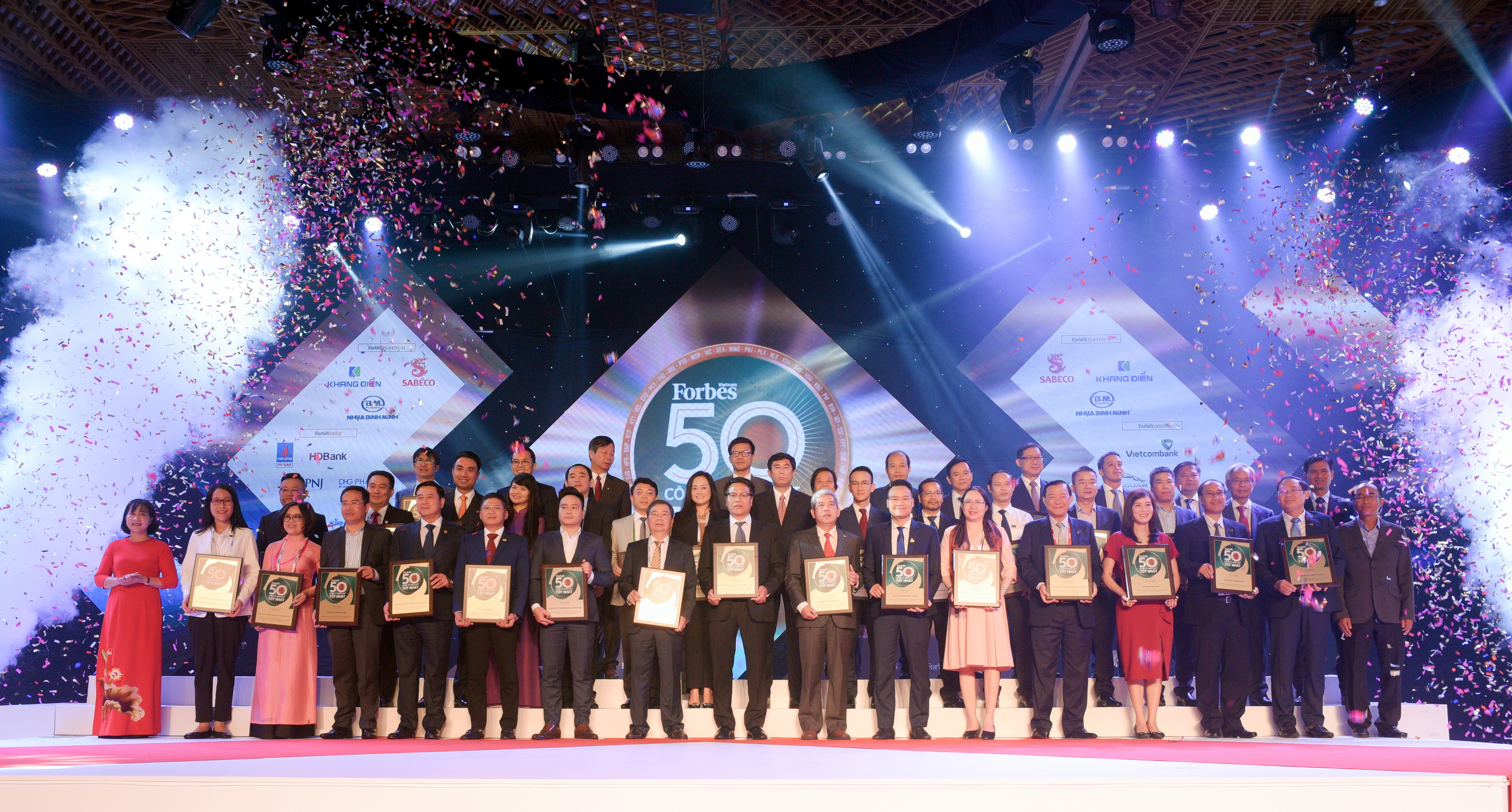 PV GAS lần thứ 9 liên tiếp lọt Top 50 công ty niêm yết tốt nhất Việt Nam năm 2021